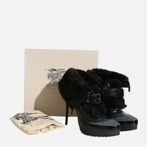 Burberry Black Heeled Boots with Fur Detail